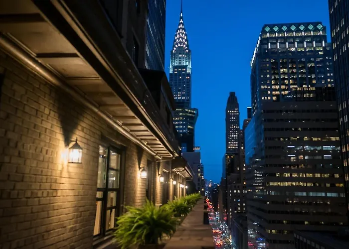 Roger Smith Hotel